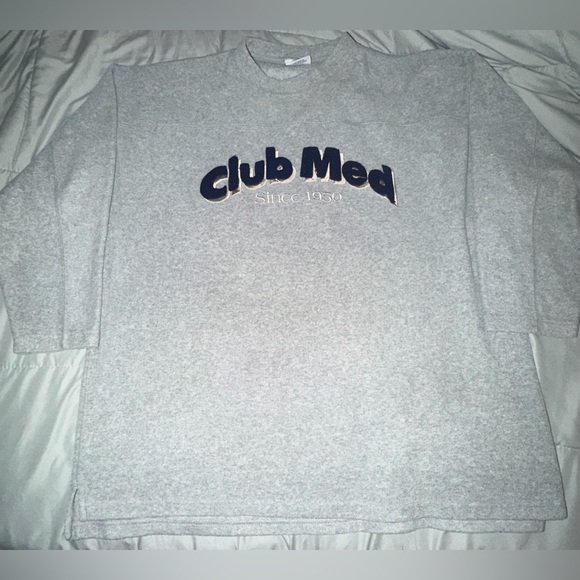 Club Med Other - Vintage 90s Club Med "Since 1950"
Embroidered Fleece Crewneck - XL Gray